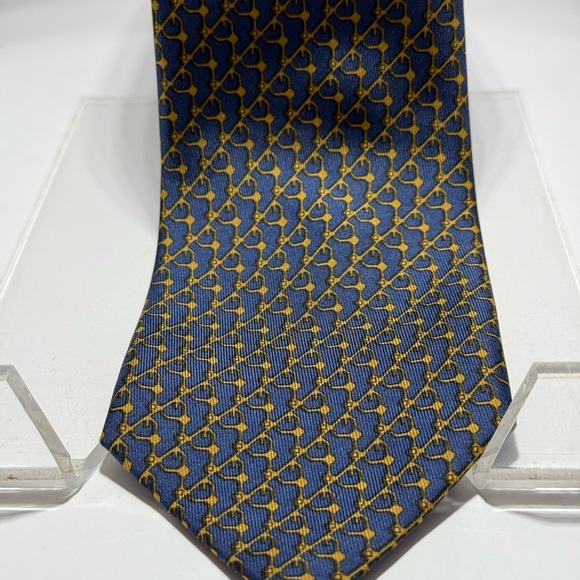 Hermes Tie ….pre-owned. - Picture 2 of 2